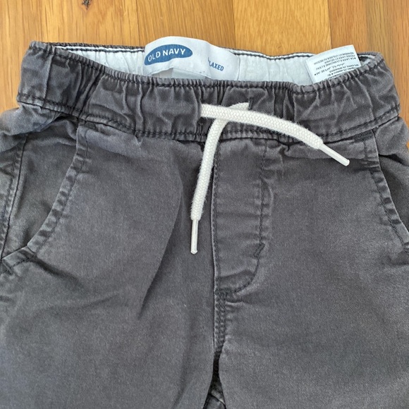 🧸Old Navy Relaxed Pants - Picture 2 of 5